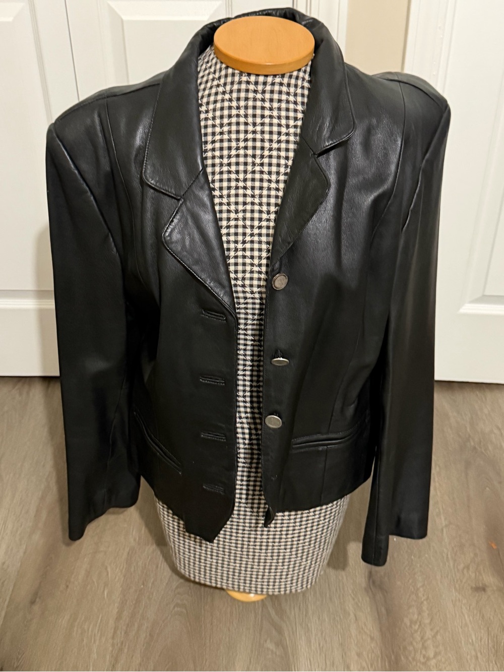Vintage 90’s Black Leather Women's Jacket - 16